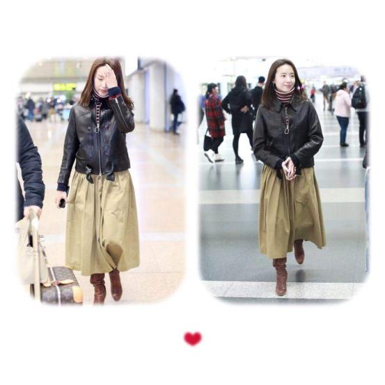 董洁皮毛一体外套,董洁蓝色光滑亮丽的外套