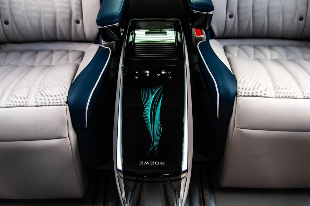 「试驾」荣威iMAX8，国产MPV的春天要来了？