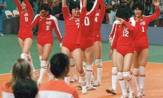 潮得都快不认识了，这还是回力吗？