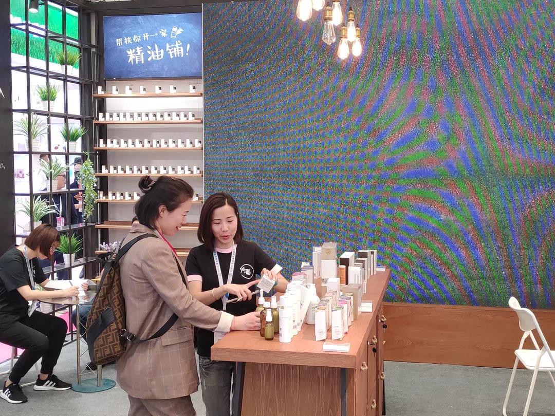 开实体店是不是越还价越不好卖,开个实体店心酸