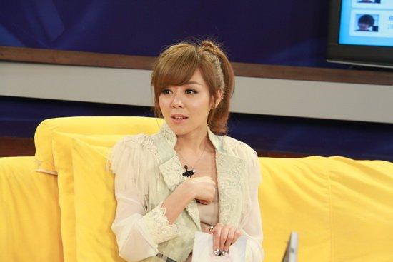 2004年超女冠军安又琪独自商演,超女冠军安又琪为什么没火