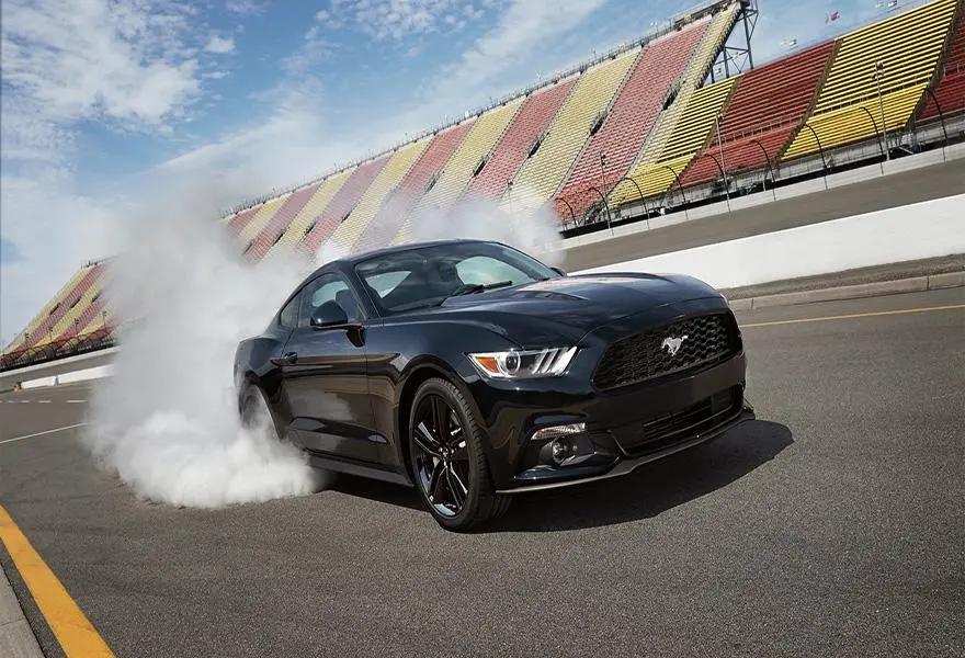 想在国外买车怎么合法运回国内呢