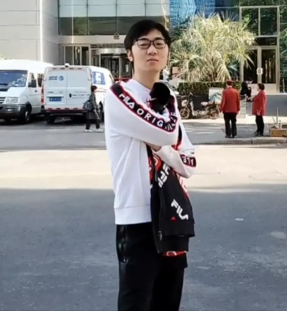 dota2新lgd队,dota2每日资讯