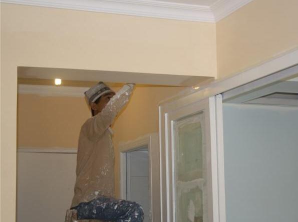 墙面装修用瓷砖好还是铝板好,墙面水性漆和油性漆的区别在哪里