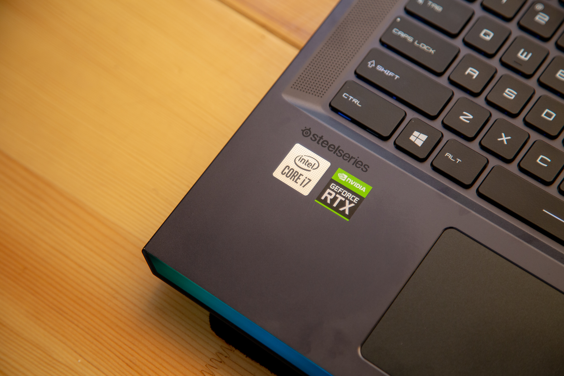 微星ge76游戏性能测试,花了2w买了一辆三菱帕杰罗