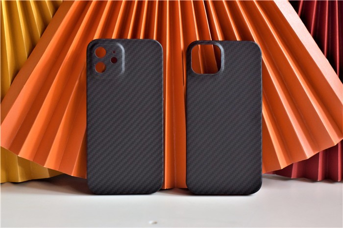 iphone13手机壳带镜头膜测评,iphone13皮革保护壳和硅胶测评