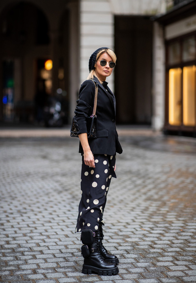 头大脸大适合戴的冬季帽子针织帽,脸大的男生戴针织帽会更显脸大吗