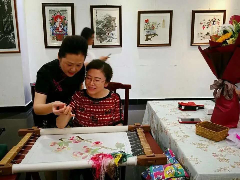 济宁市妇联喊你抢货啦！9月24日晚7：30声远直播间，济宁-万州-英吉沙三地特色产品任你抢购