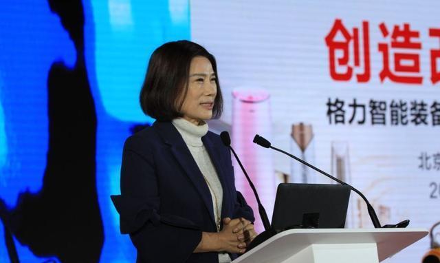 摆摊卖义乌小商品一天能赚多少钱,一对夫妇摆地摊一晚挣9000元