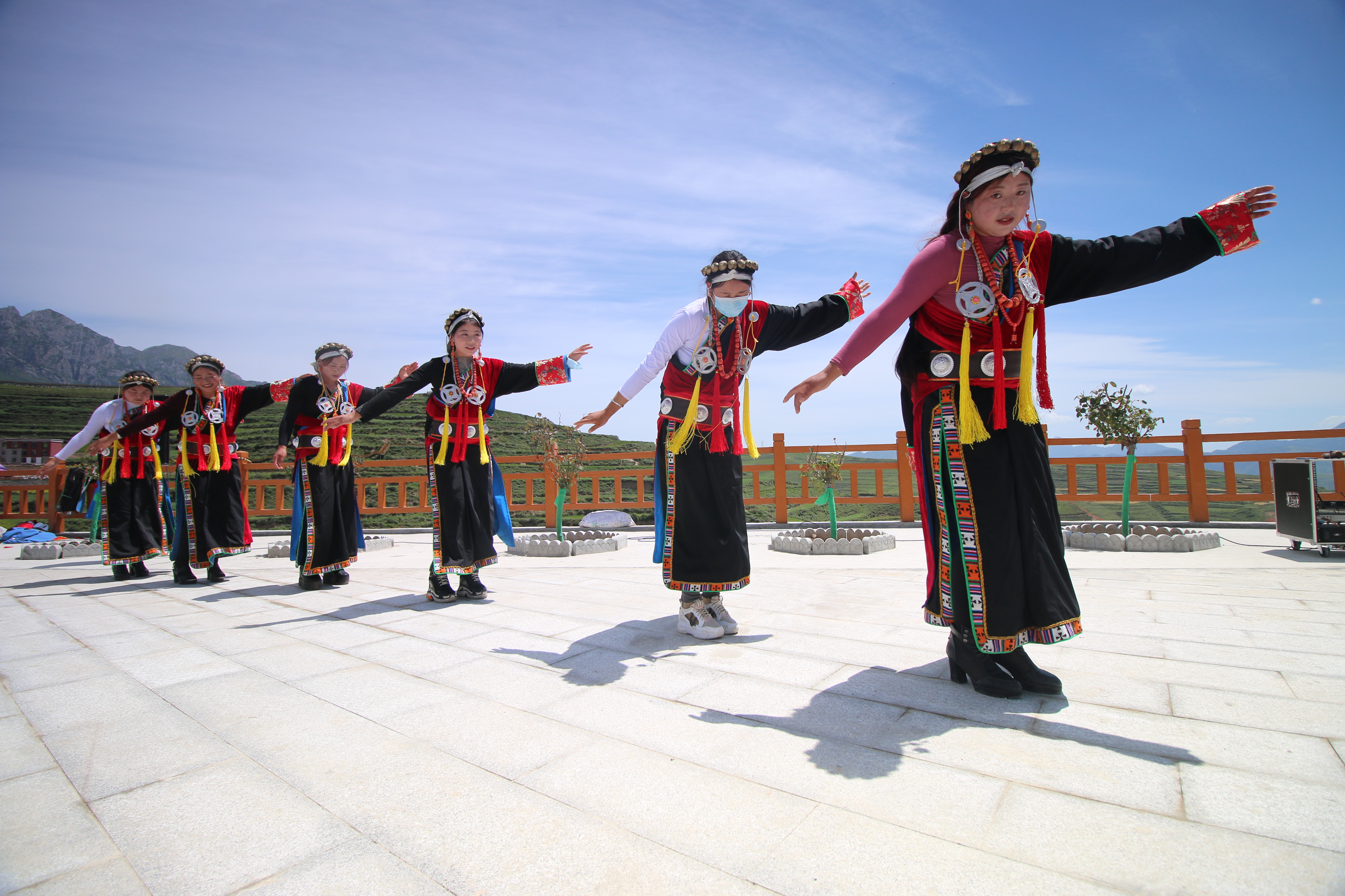 让短视频、抖音走进甘南、走进冶力关景区