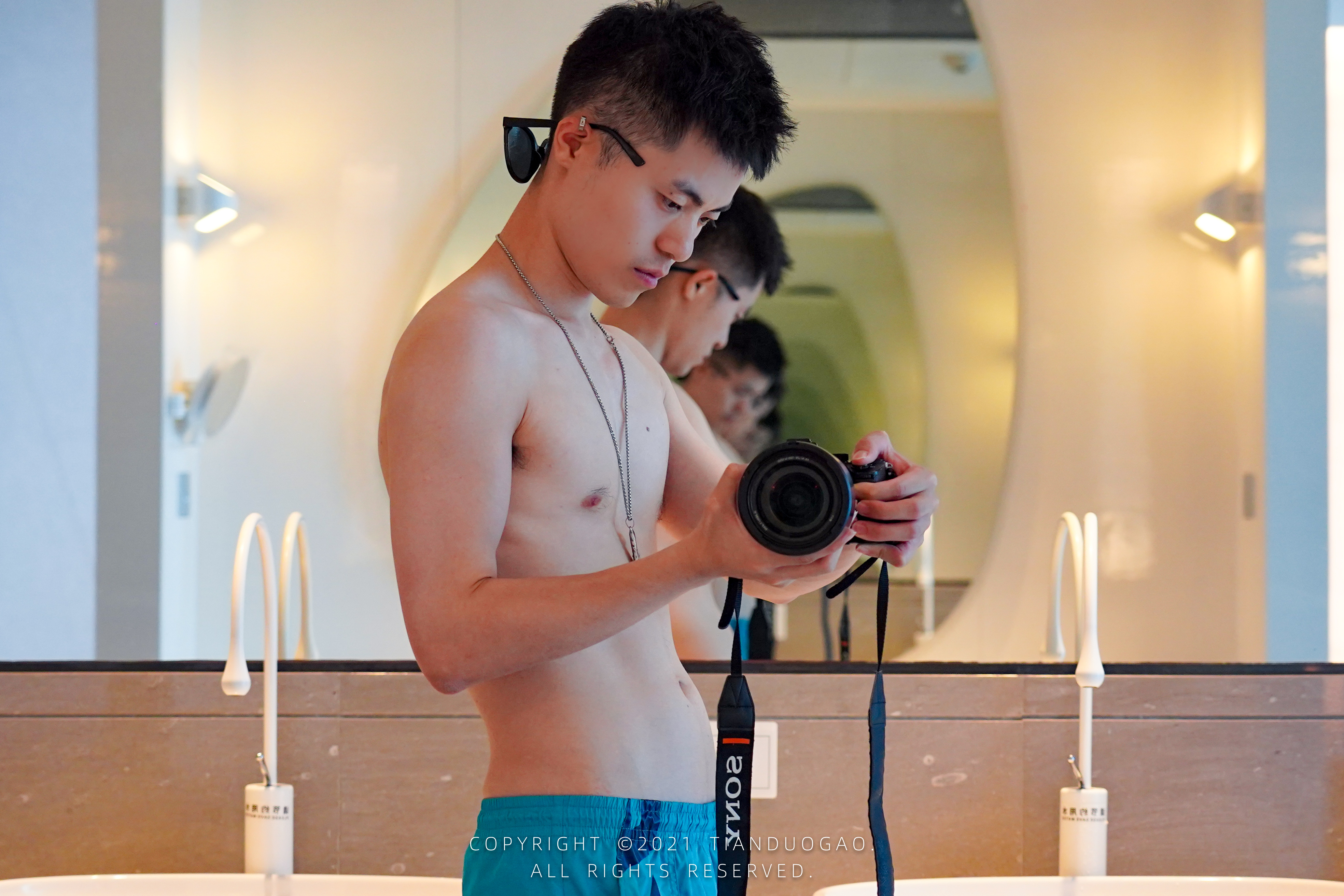 家有晴宝去三亚旅行住七星酒店,三亚大树七星酒店