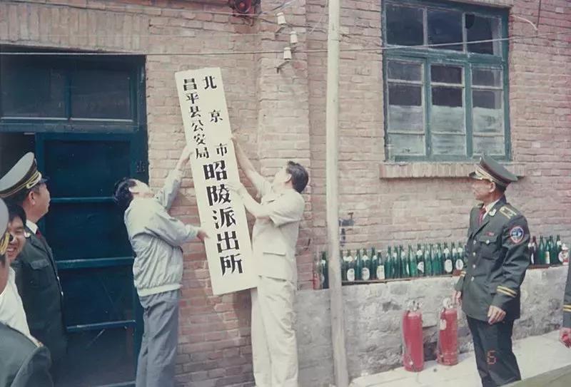 身穿警服是否能执法,穿上这身警服内心的感受