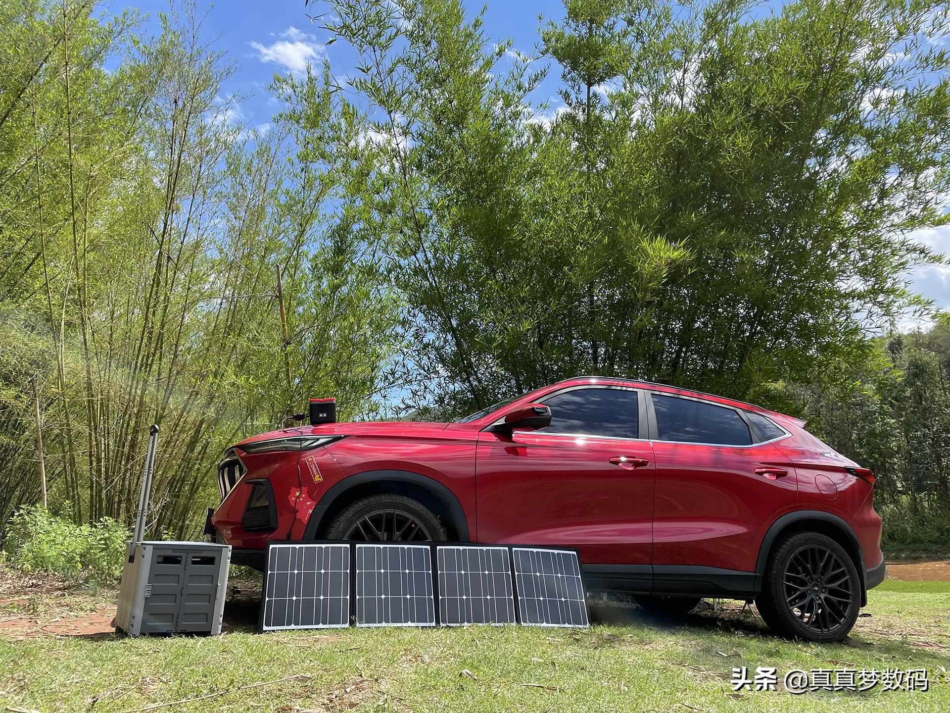 汽车太阳能电池板一天充多少度电,太阳能电池板越大充电越快吗