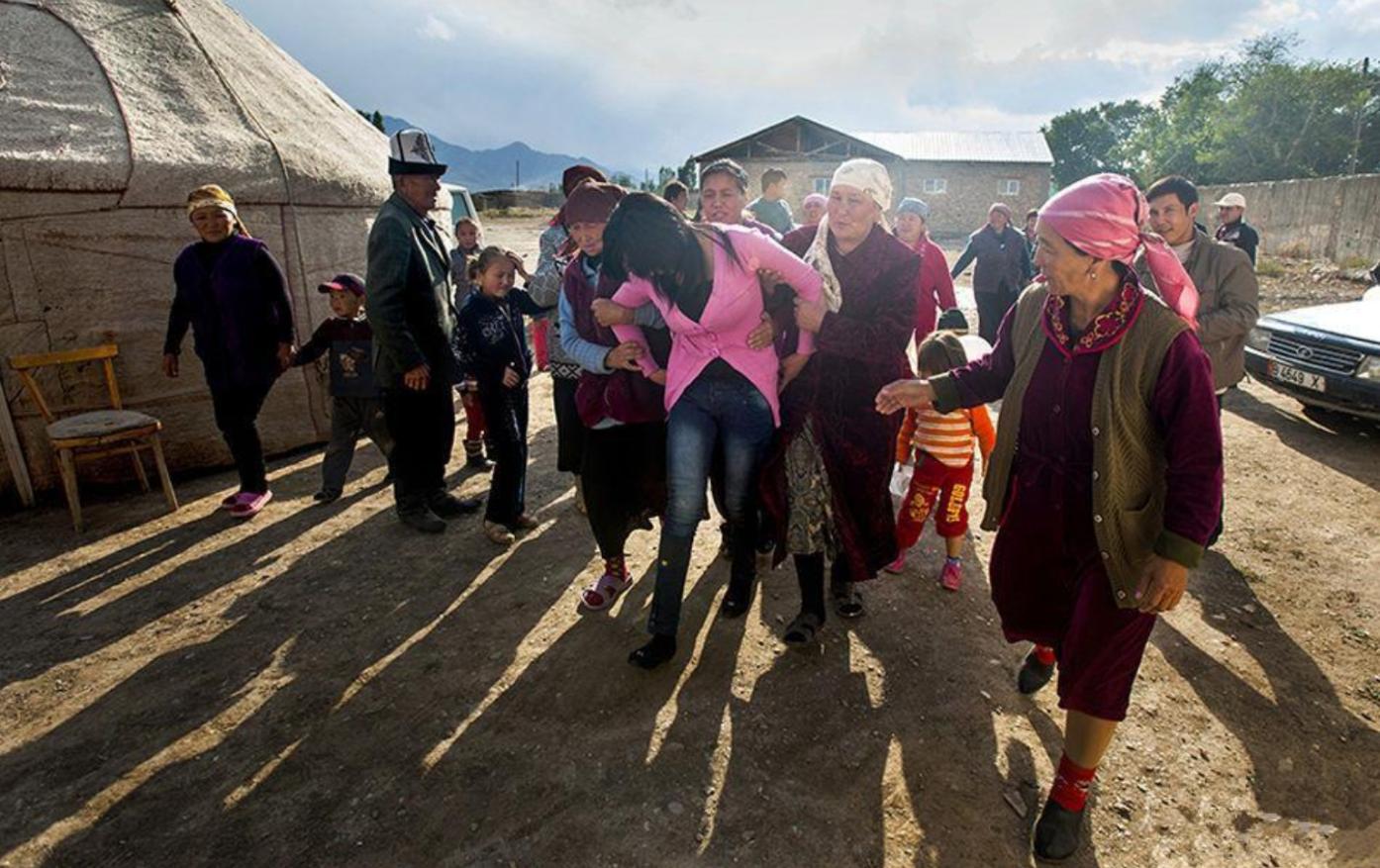 吉尔吉斯斯坦抢新娘习俗真的吗,吉尔吉斯斯坦抢婚习俗过去了吗
