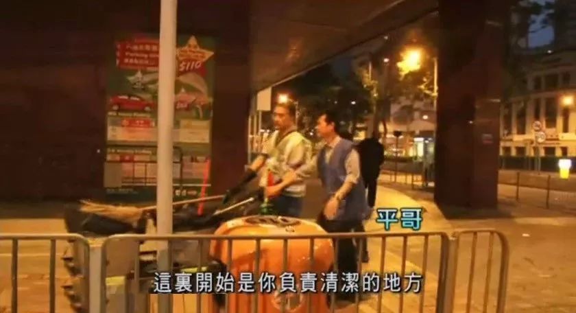 火车卧铺比硬座难买,火车硬卧为什么便宜