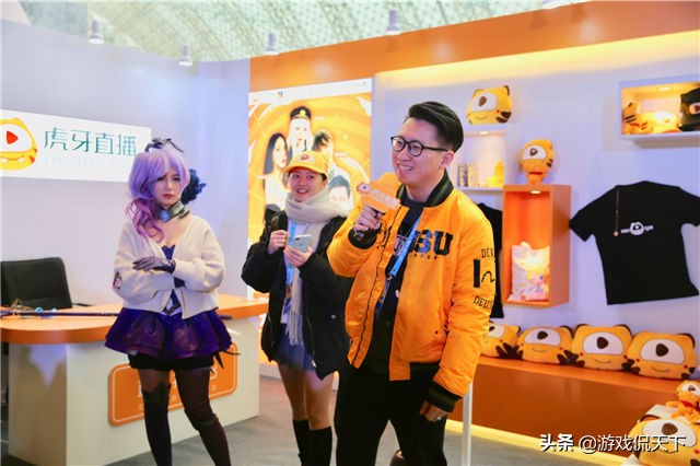 官总TGC现场挑战神秘盒子，疯狂氪金开出这些LOL周边，亏了吗？