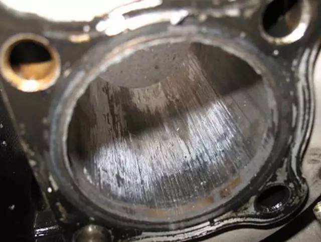 如何鉴别机油真假,机油怎么鉴别真假最准确