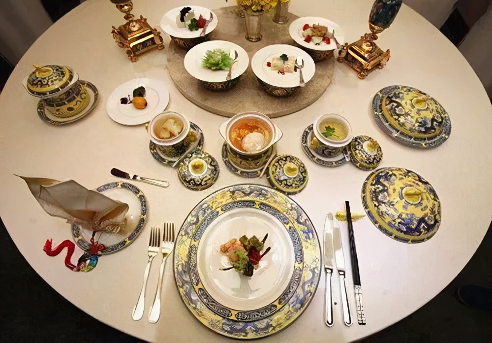 盘点不同国家的宴席,世界各国的神秘事件