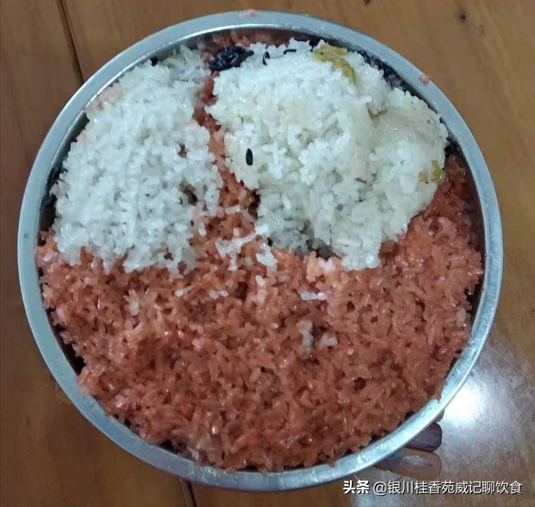 广西壮族清明节的美食,广西三月三清明五色糯米饭