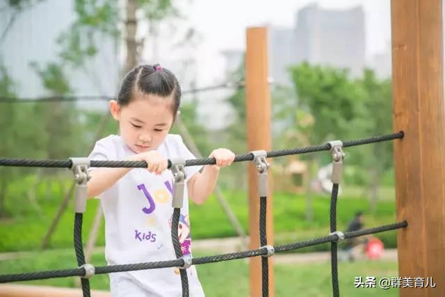 孩子左手改右手吃饭有什么后遗症,孩子总是用左手怎么回事