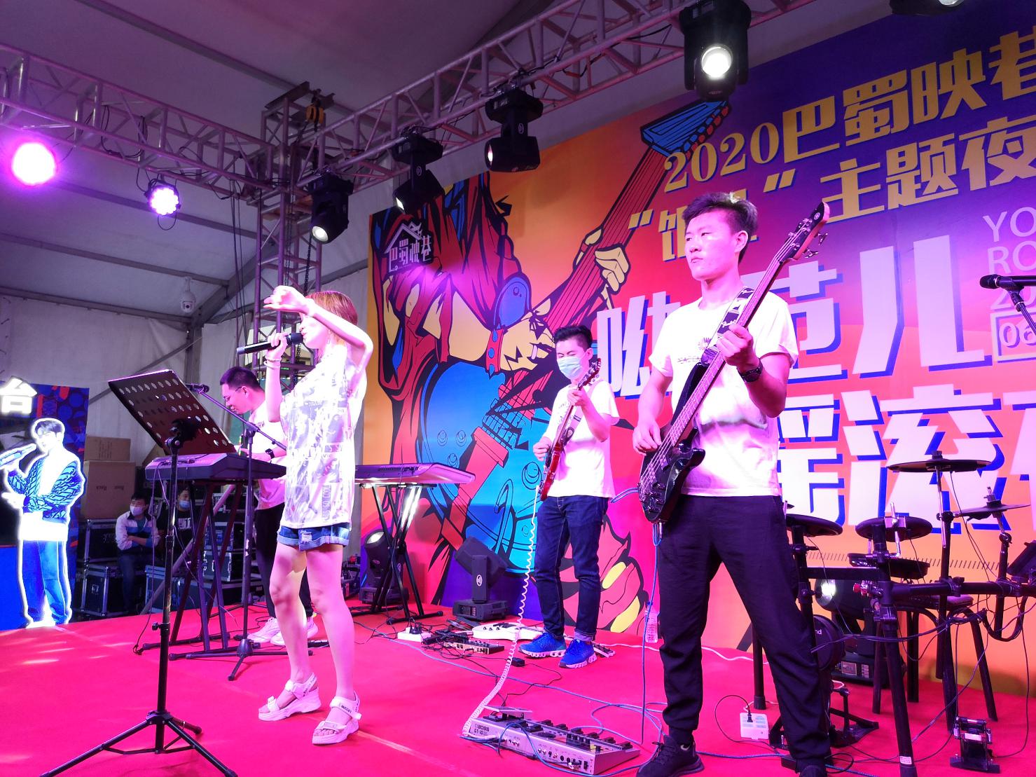 长春巴蜀映巷夜市视频,长春巴蜀映巷视频