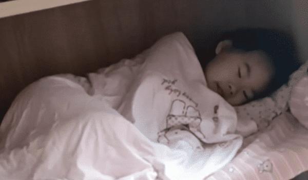 奶爸带孩子火了,奶爸带萌娃玩耍火了