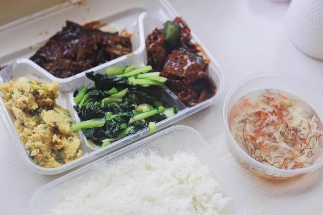 特别报道|在上海等待日出：一个武汉姑娘的隔离日记