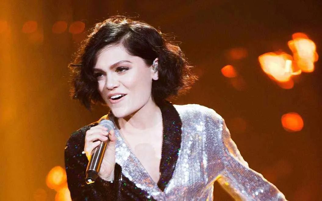 华晨宇唱歌遭一系列强劲挑战,华晨宇唱歌到底什么水平啊