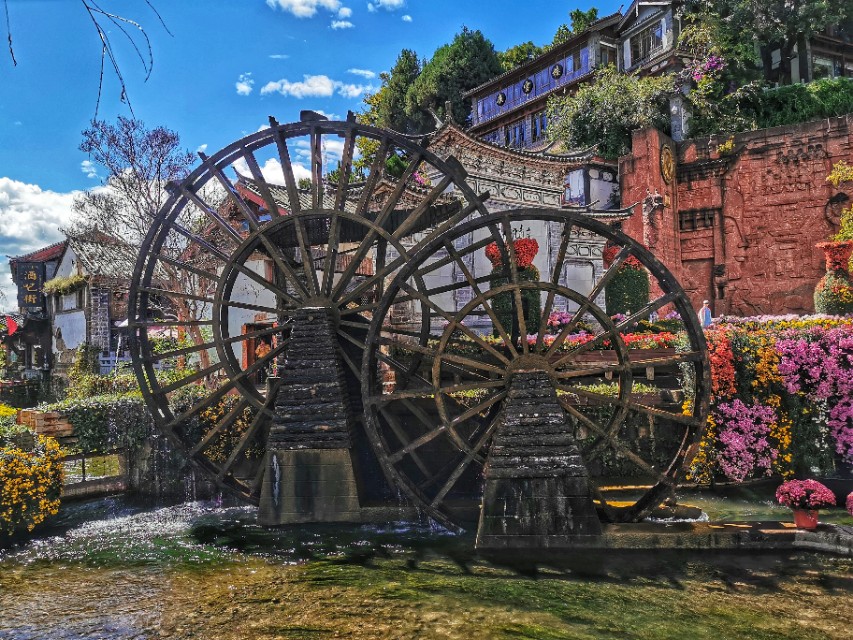 最美的季节遇见最美的你 (最美的季节遇见最美的你散文)