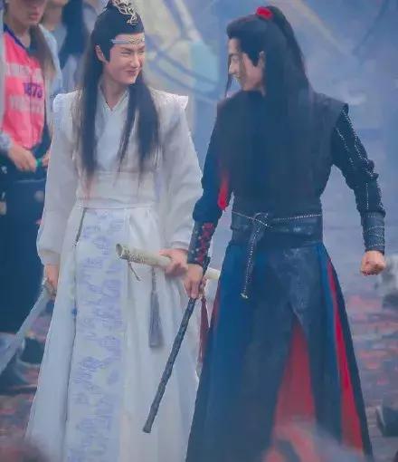 上山下海，无所不能，奋斗在追星第一线的“站姐”挑战各种不可能