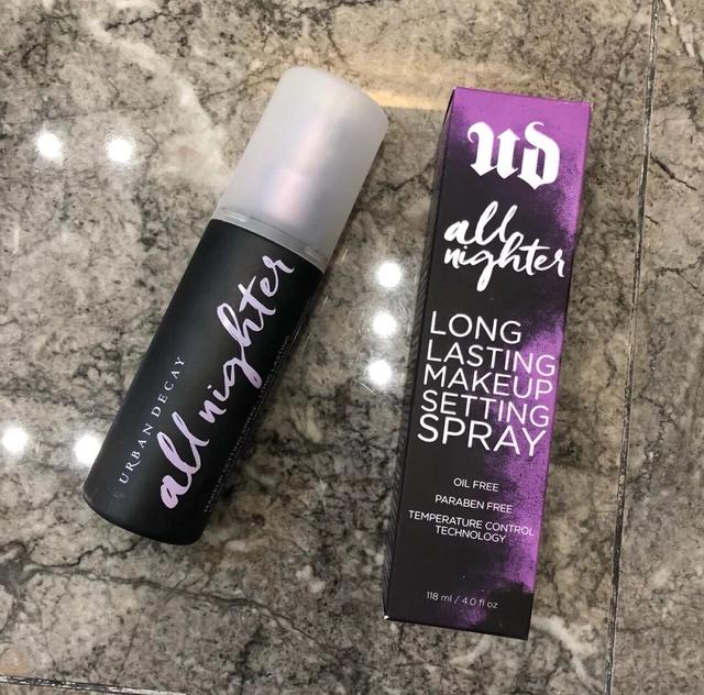 油皮如何不脱妆保持妆容持久,底妆怎么服帖持久油皮好用