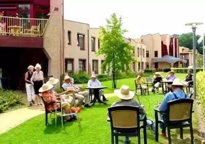 世界上最伟大的*局骗**:152名老人被骗8年,却觉得无比快乐