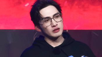 别扒他了,再扒就完犊子了!