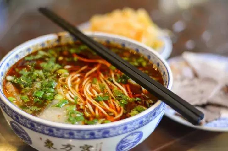 重庆旅游6天5晚团购价含往返机票,重庆出发1000元4天3晚的旅行