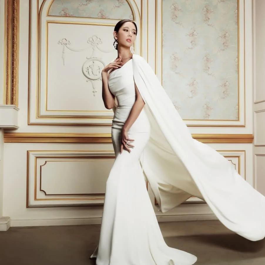 李成敏身材写真照片,拥有魔鬼身材的李成敏