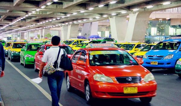 曼谷素万那普机场公交c线,曼谷从市区去素万那普机场攻略