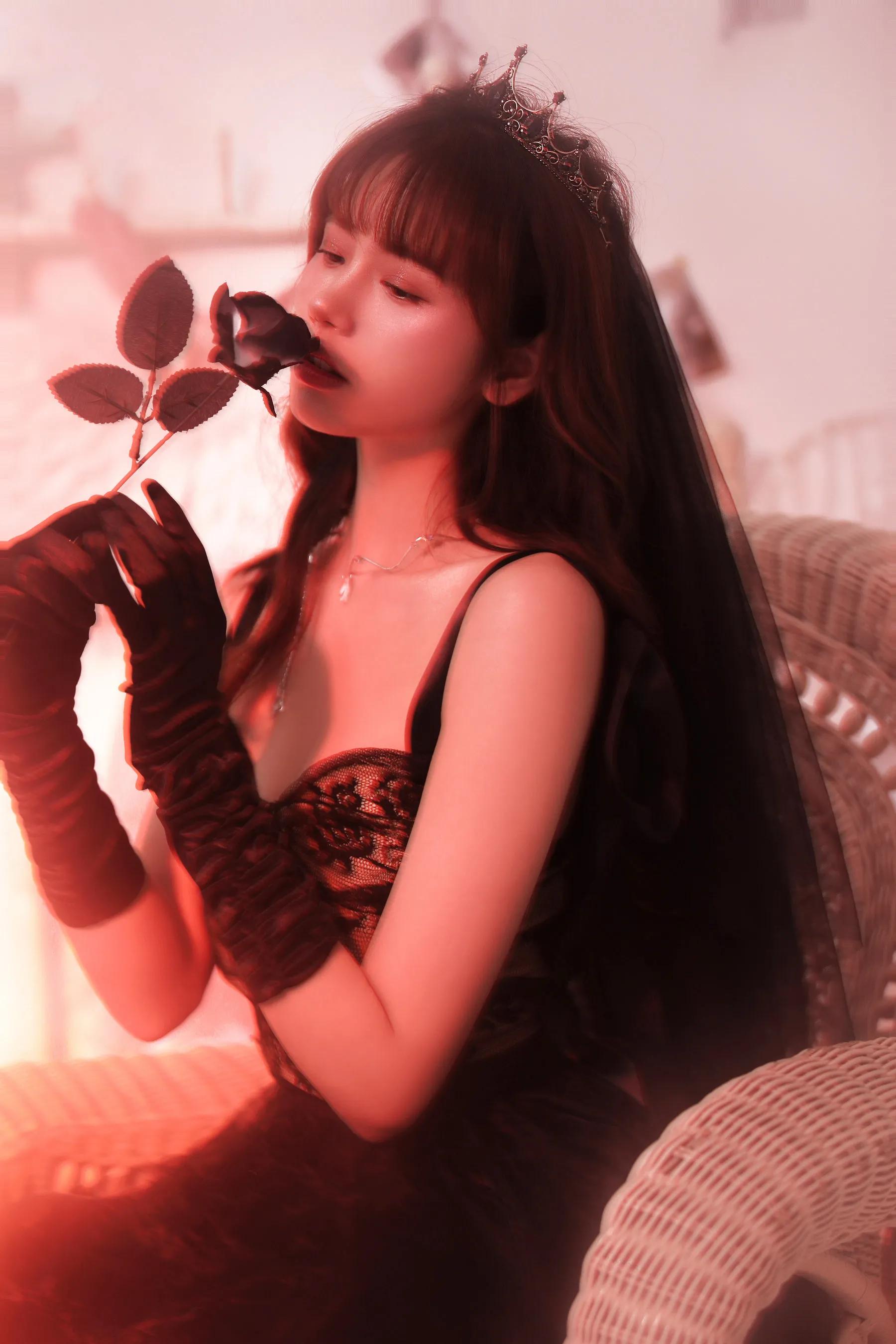 高级暗黑写真美女壁纸,成熟御姐风美女壁纸