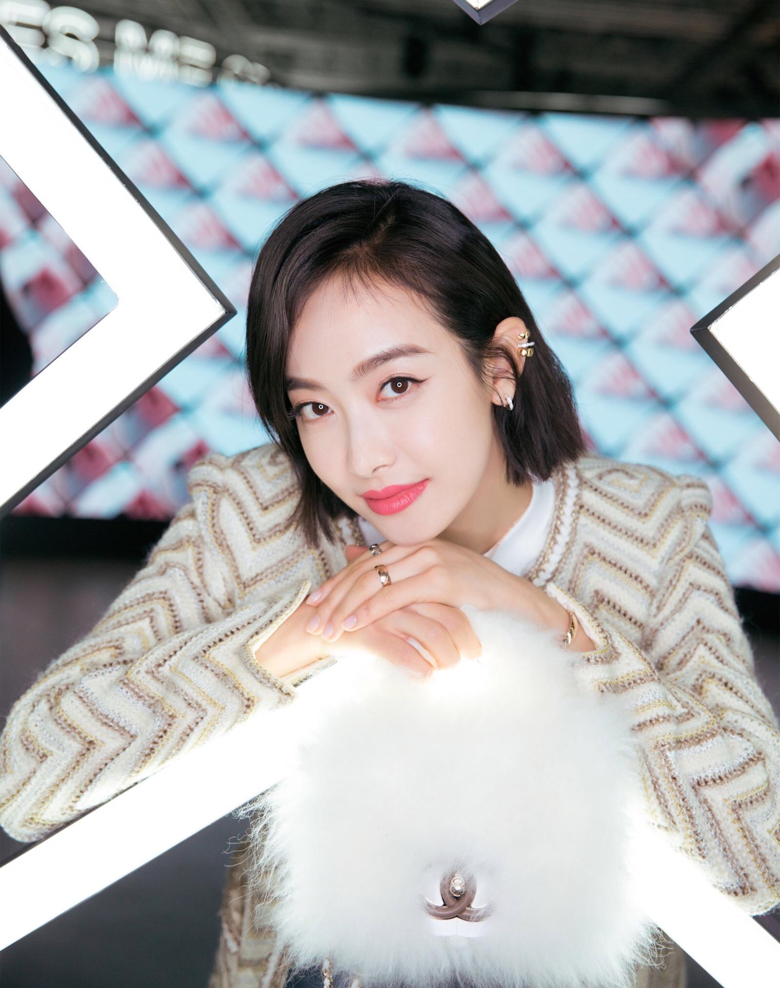 刘雯香奈儿看秀,刘雯香奈儿七夕大片