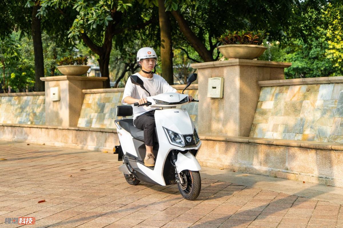 雅迪冠能t5电机是1200w还是800w,雅迪t5冠能版1200w和800w哪个好