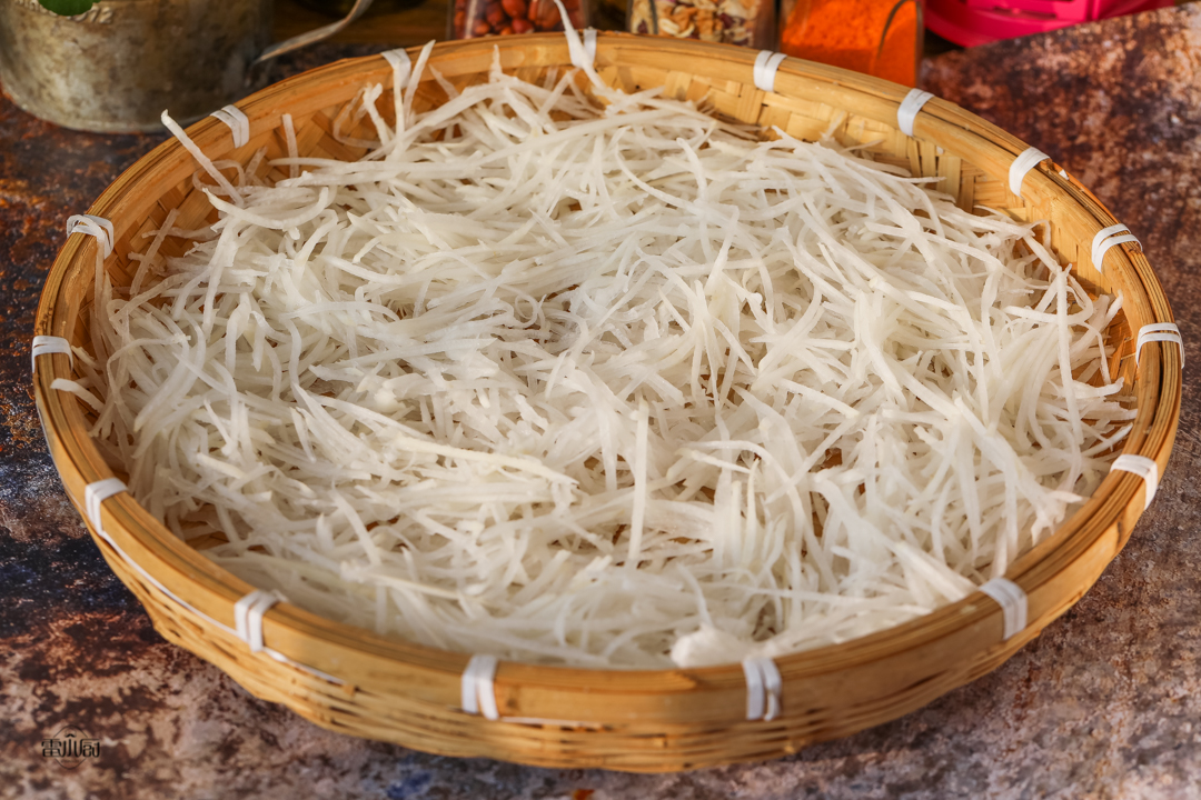 晒了好多萝卜干,晒红萝卜丝怎么晒才能晒得干脆