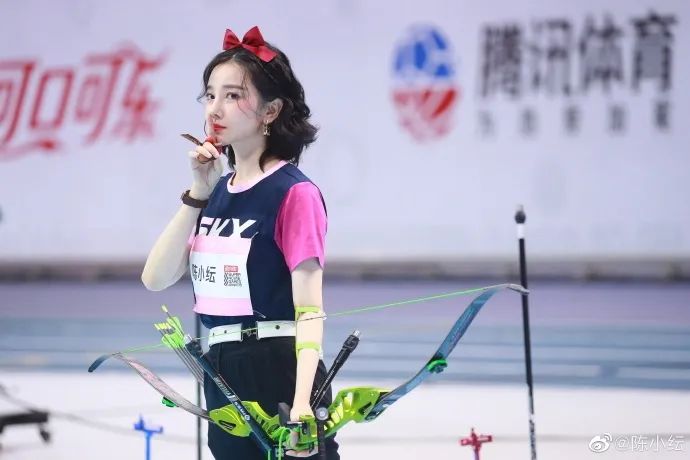 学芭蕾能纠正驼背吗,芭蕾形体训练要下腰吗