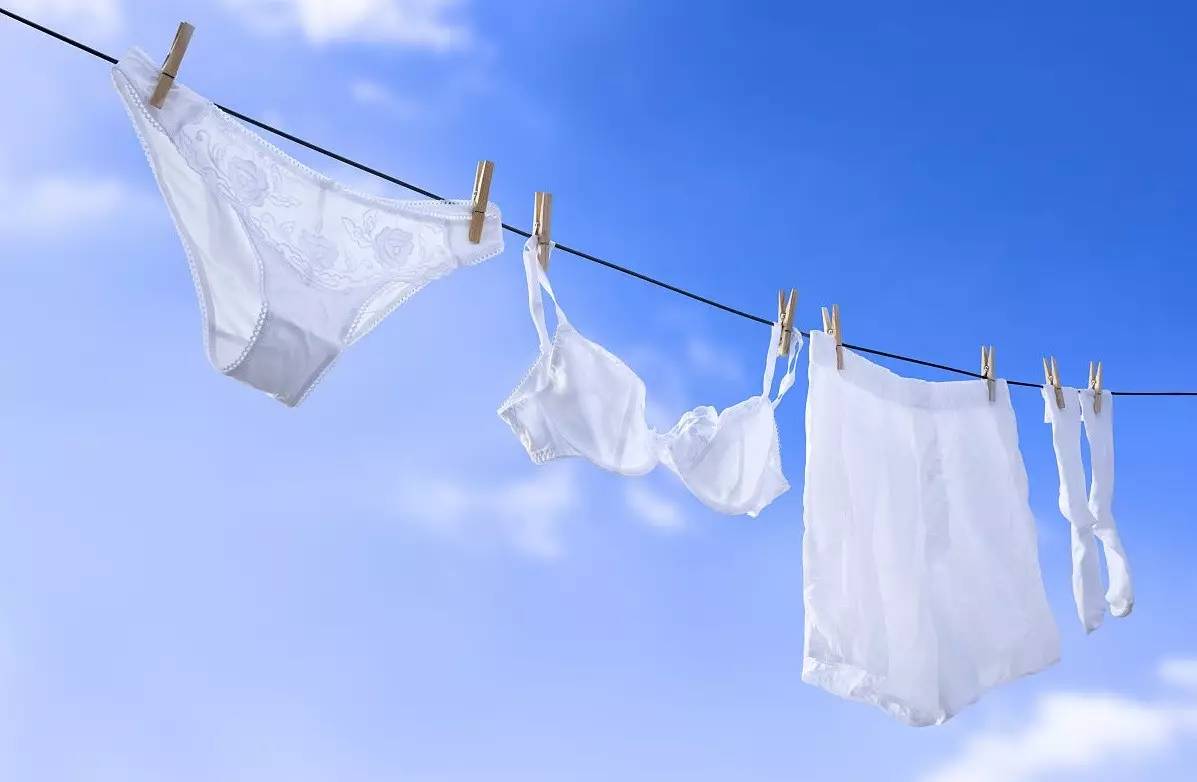 裤头发黄发硬是什么原因,内裤变得很黄为什么