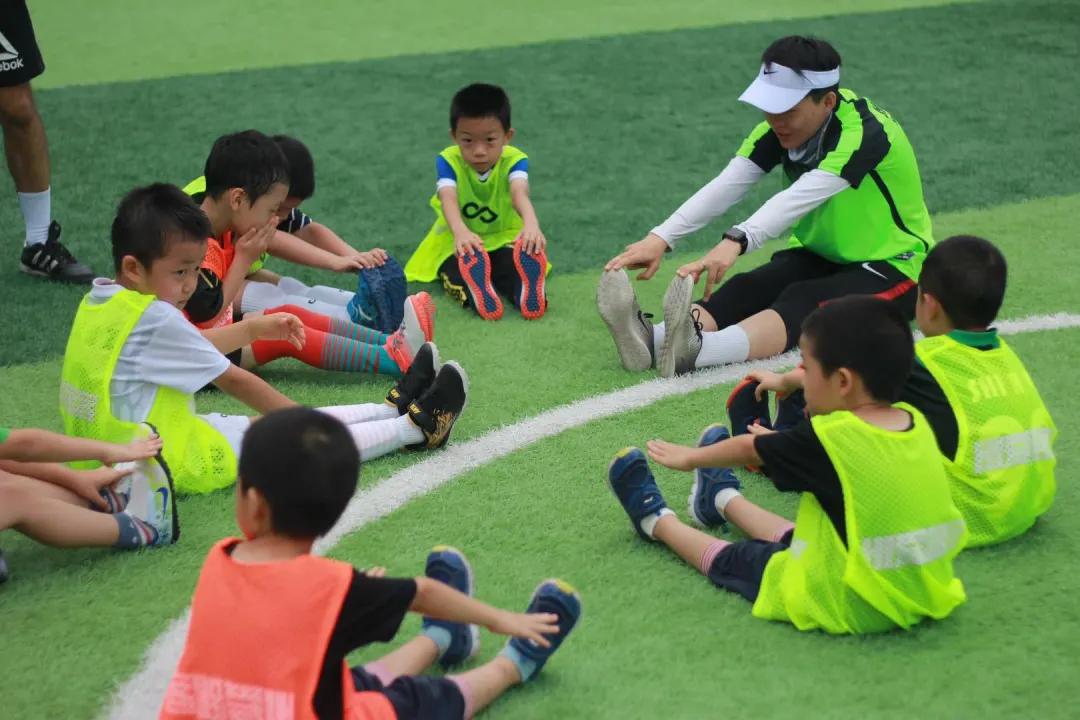爱踢客足球俱乐部,爱踢客足球兴趣班