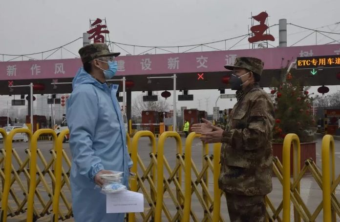 在战“疫”中迎接大考，陕西省军区官兵不辱使命