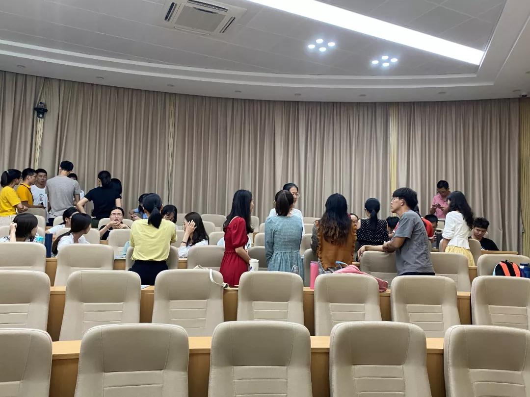 德育论坛教学视频,德育论坛班主任德育故事专家点评