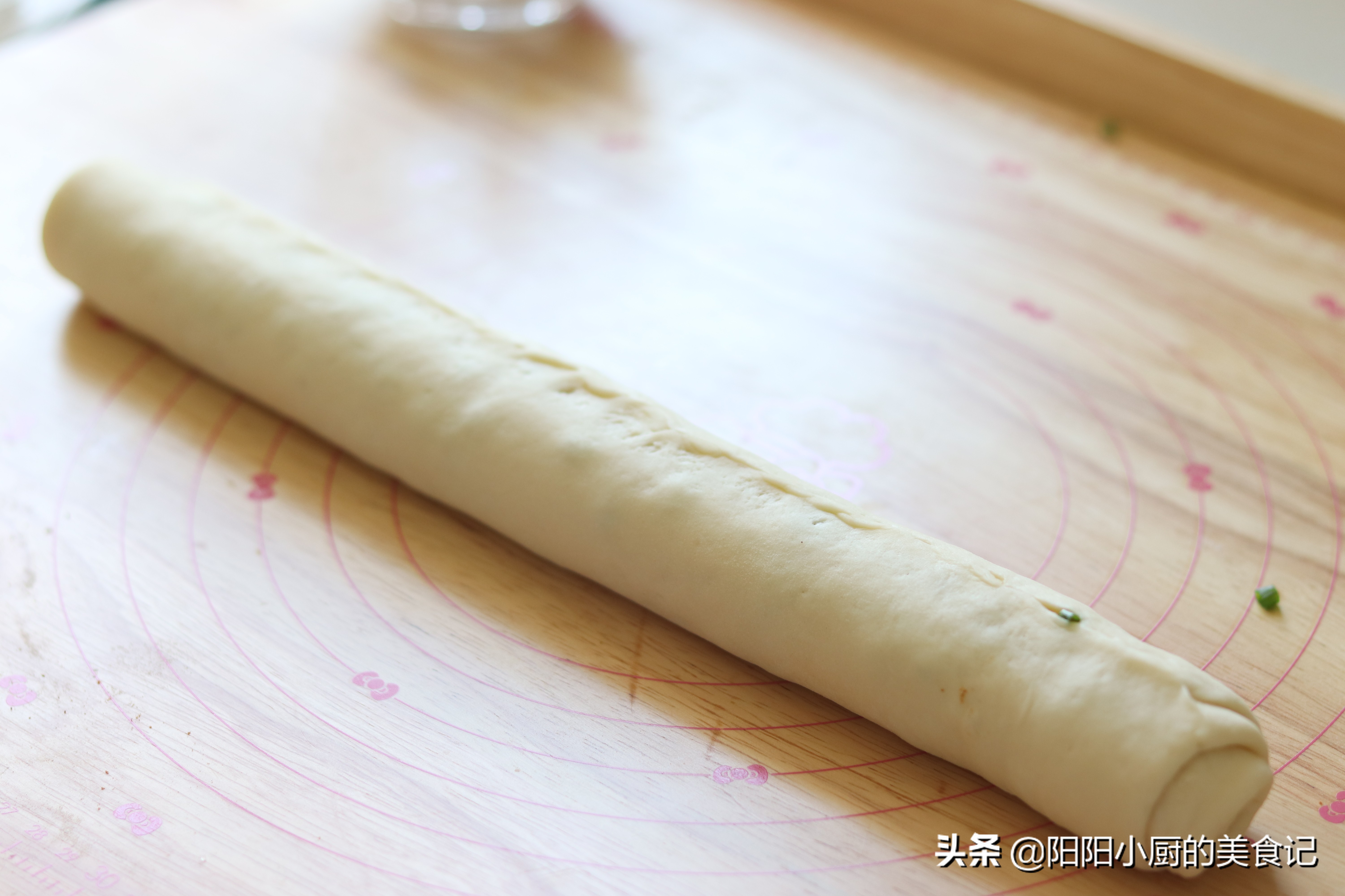 葱油千层饼制作方法,葱油千层饼做法微波炉