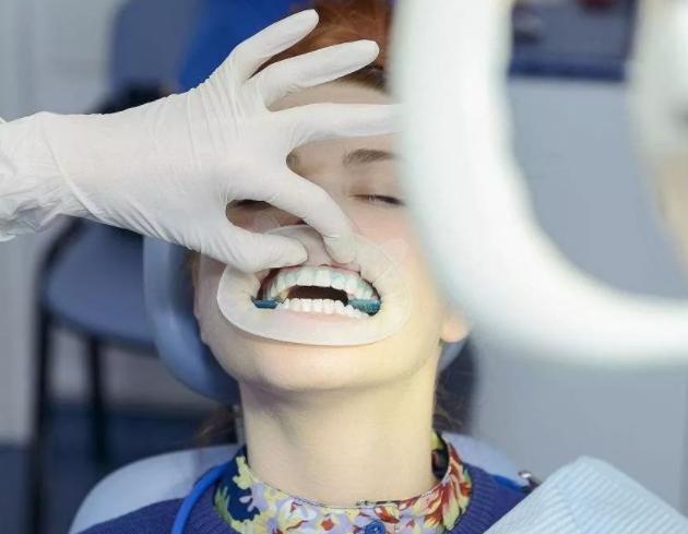 小孩换乳牙牙齿长歪了怎么办,孩子换牙齿长歪了怎么办图片