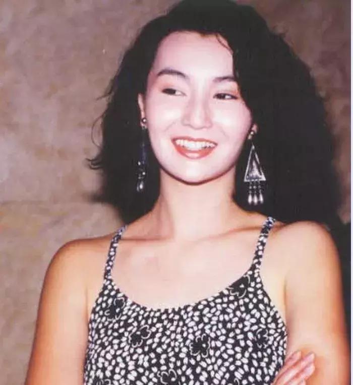 港风必备单品,流行的港风穿搭