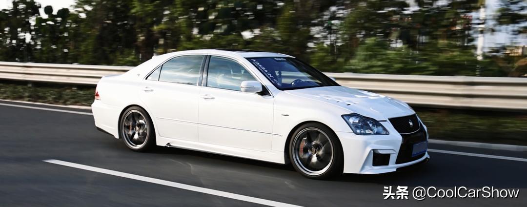 经典12代皇冠情怀老车,13代皇冠翻新复活视频