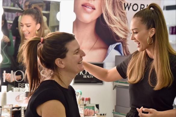 好莱坞女星杰西阿尔芭,美国女演员杰西卡·阿尔芭